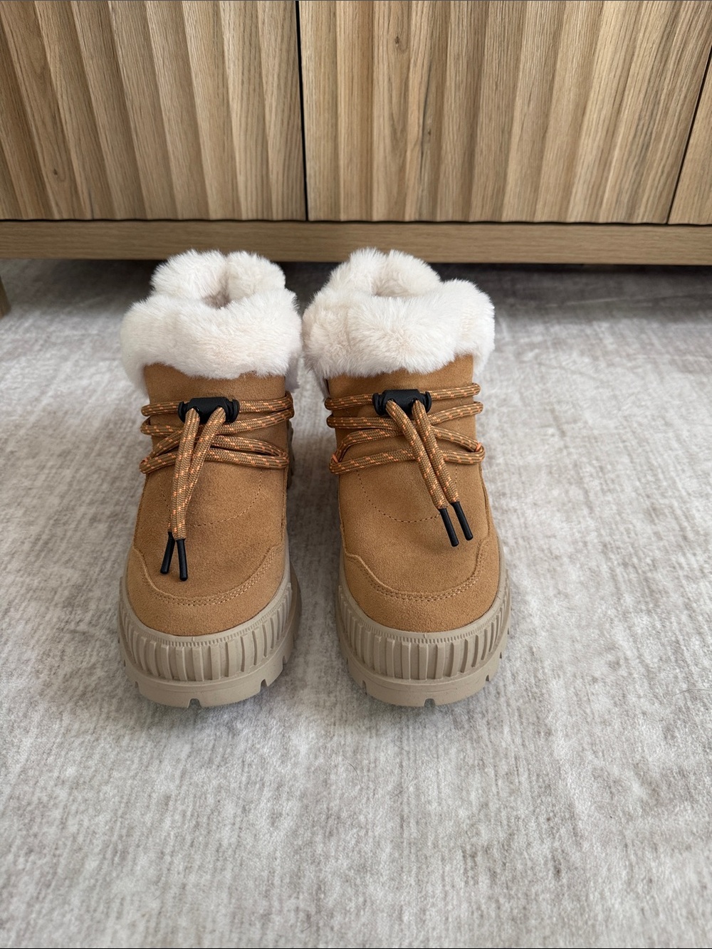 Palladium Faux-Fur Lined Winter Boots in Tan Sz 6.5